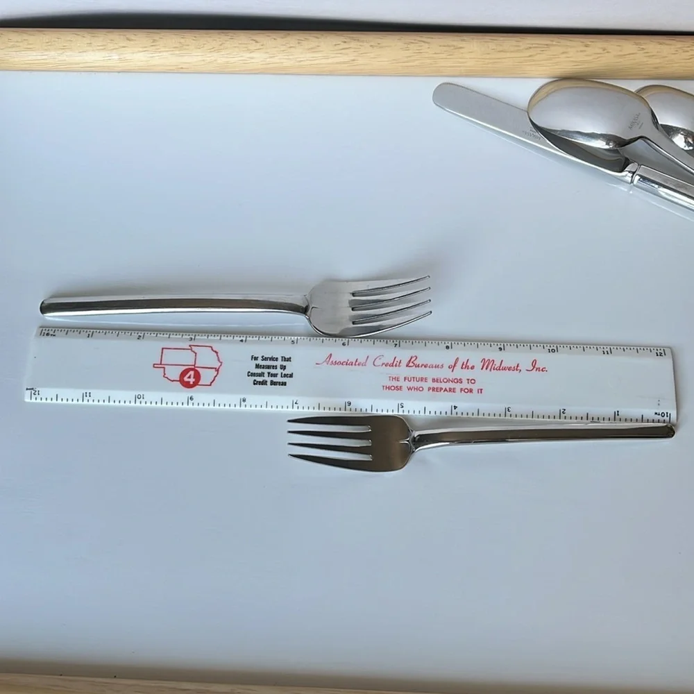Mikasa Zena Set of 5 Modern Stainless Steel Glossy Table Place Setting